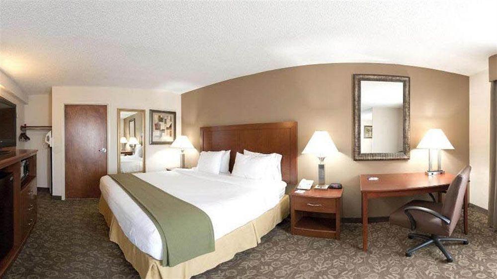 Holiday Inn Express Chapel Hill By Ihg Exterior foto