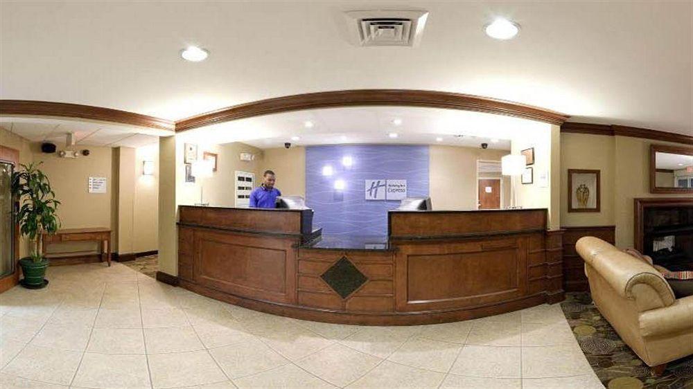 Holiday Inn Express Chapel Hill By Ihg Exterior foto