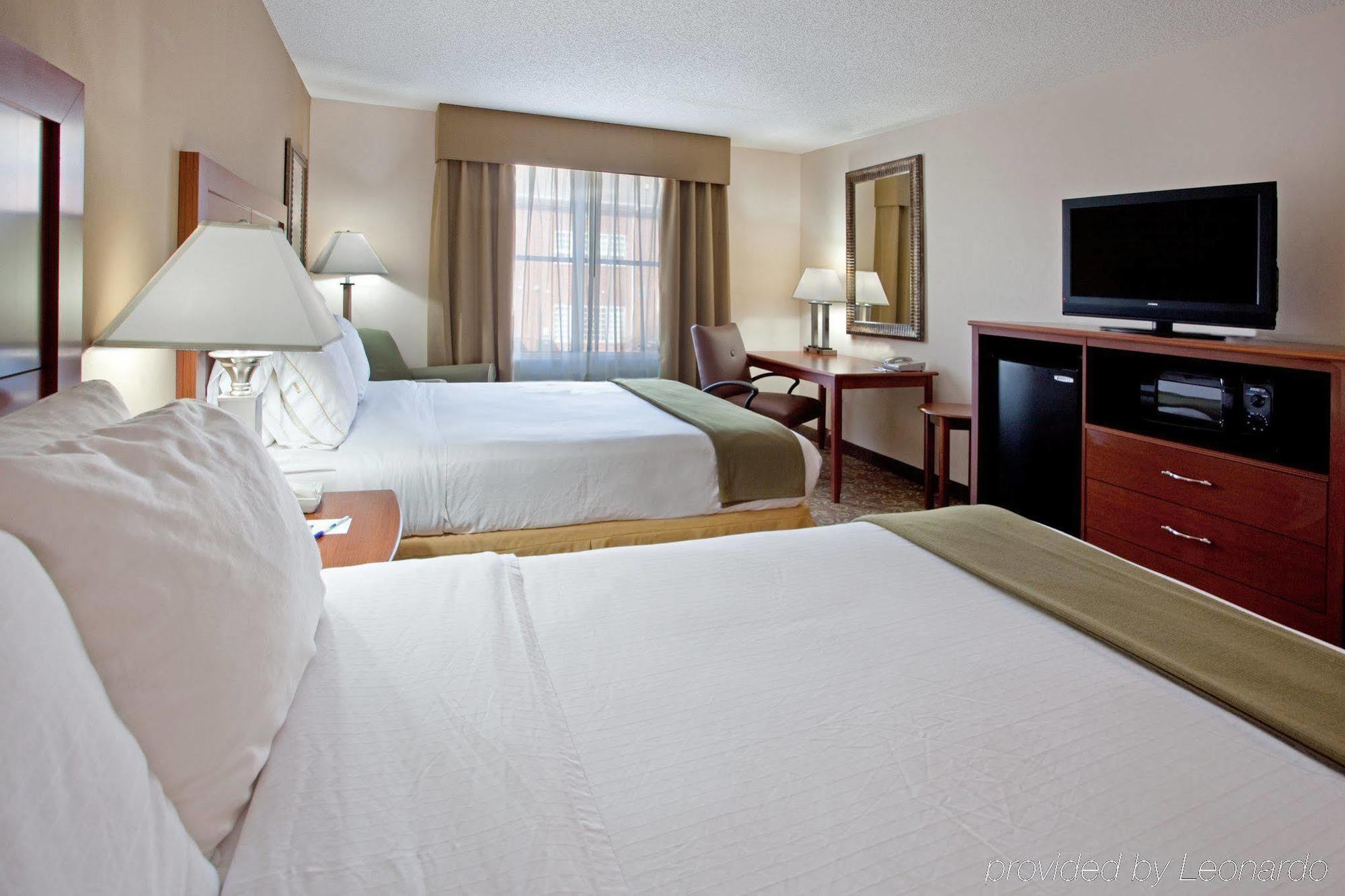 Holiday Inn Express Chapel Hill By Ihg Exterior foto