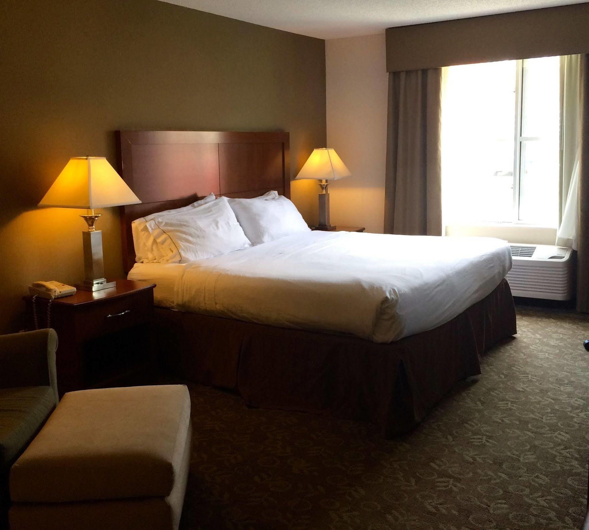 Holiday Inn Express Chapel Hill By Ihg Exterior foto