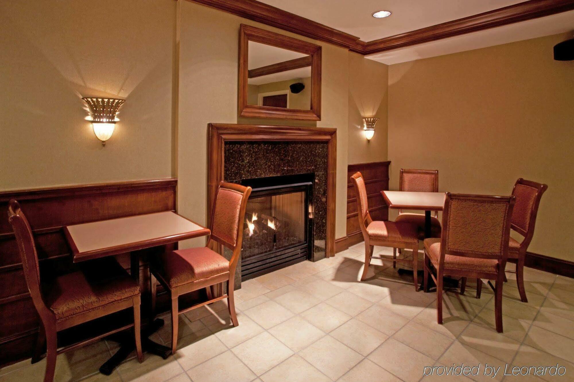 Holiday Inn Express Chapel Hill By Ihg Exterior foto