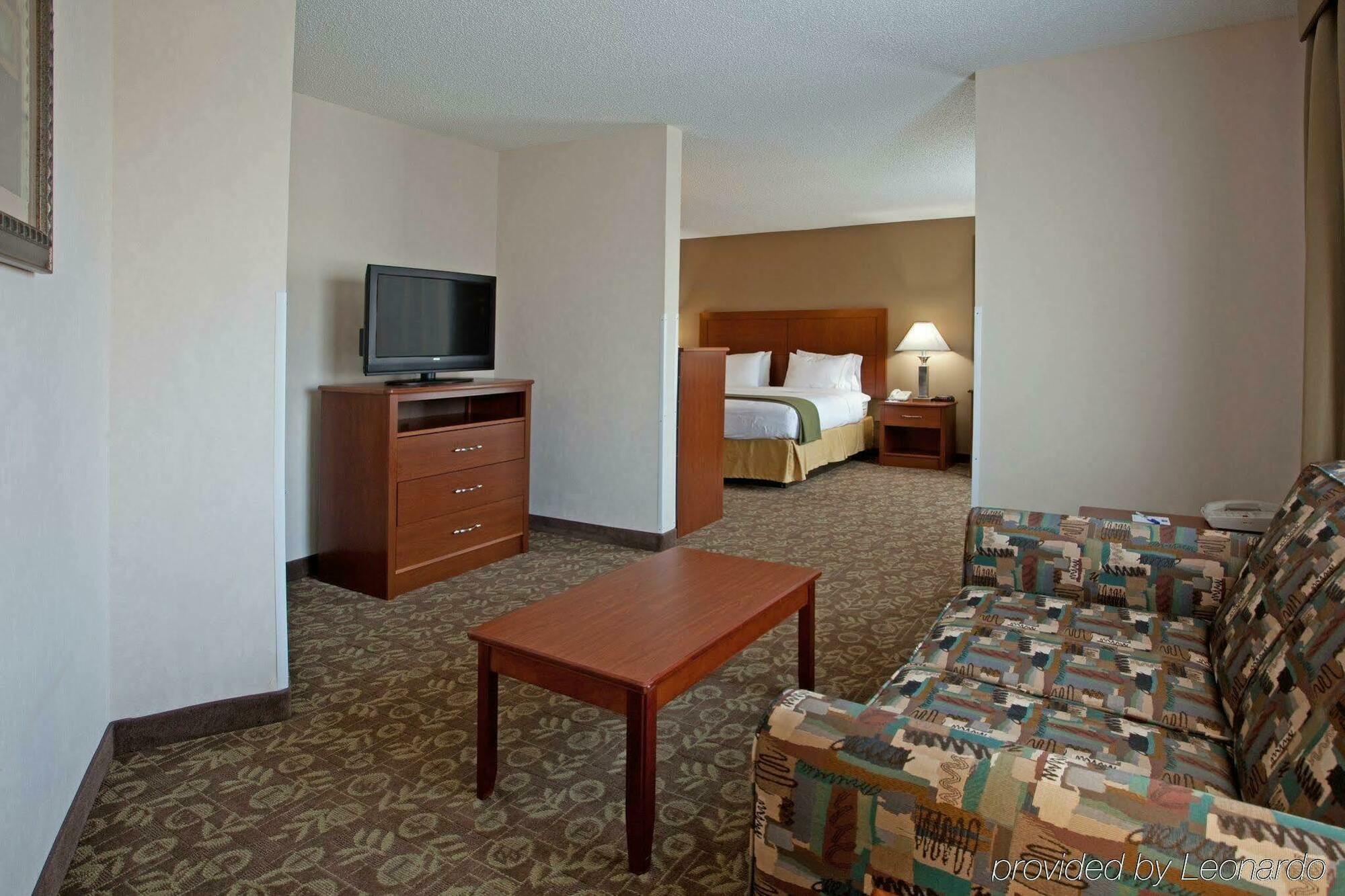 Holiday Inn Express Chapel Hill By Ihg Exterior foto